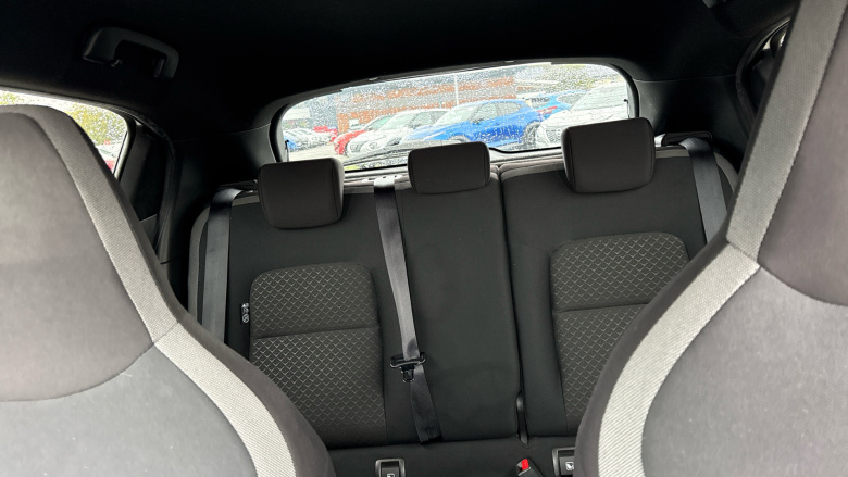 Nissan Juke 1.0 DiG-T N-Connecta 5dr Petrol Hatchback